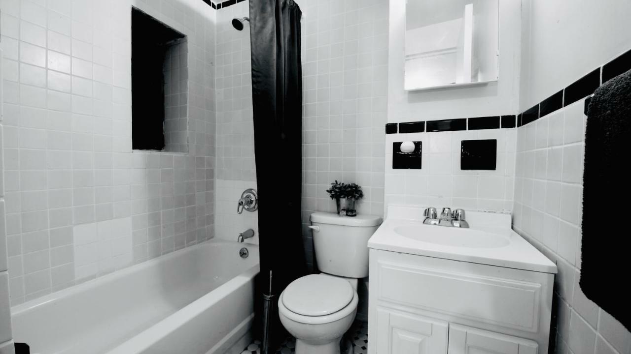 Times Square Manhattan - Private Room In 2 Bedroom Apartment New York Exterior photo